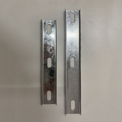 کیفیت  Smooth Surface Cable Tray Fittings Bridge Cross Arm 1.5mm Thickness کارخانه